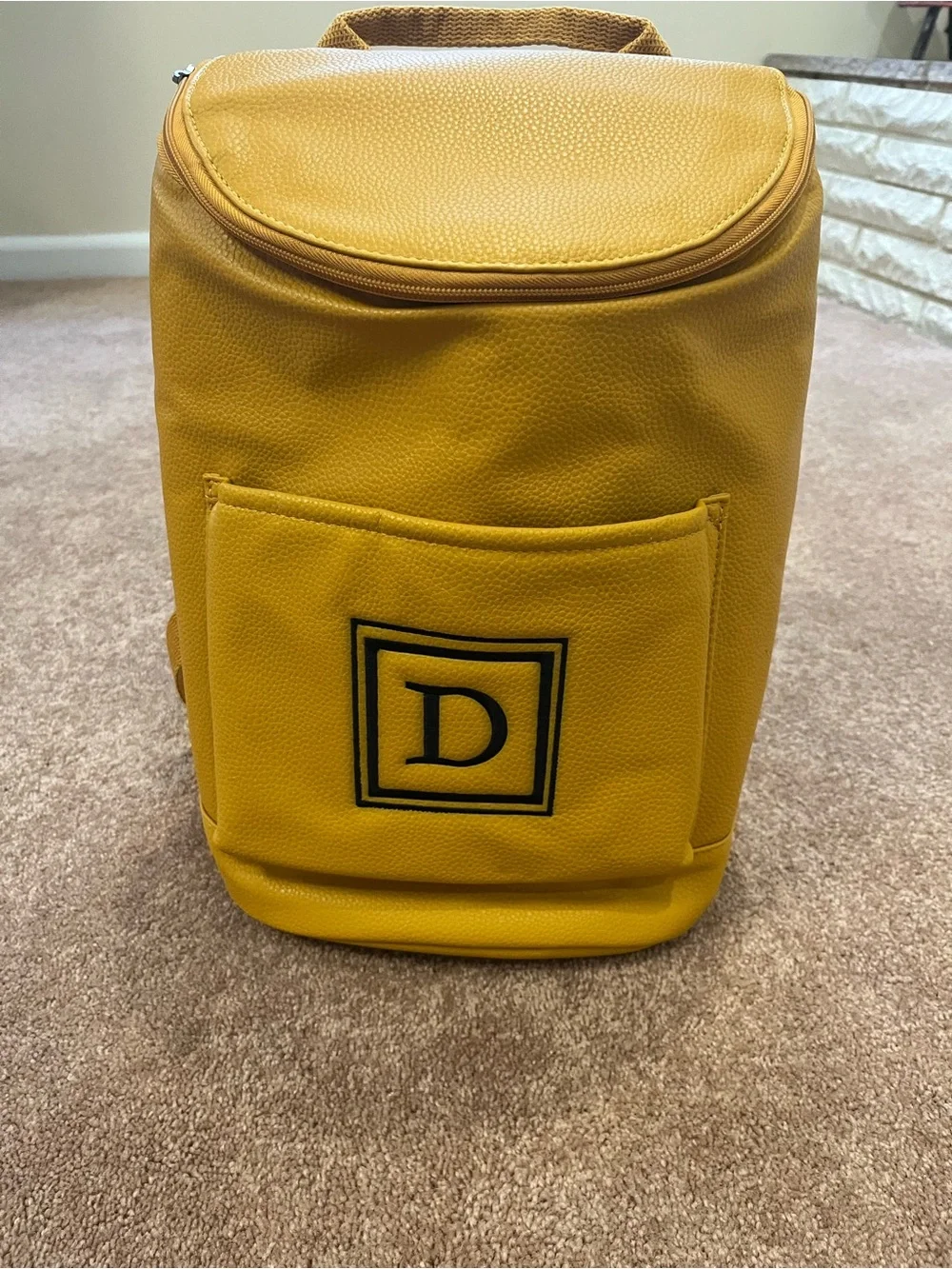 thirty-one Keep It Cool Thermal Backpack in Fields of Gold Pebble with “D”
